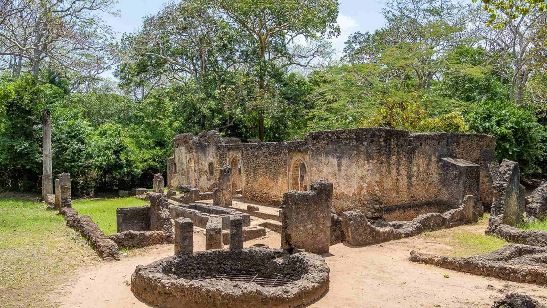 Gede Ruins & Mangroves